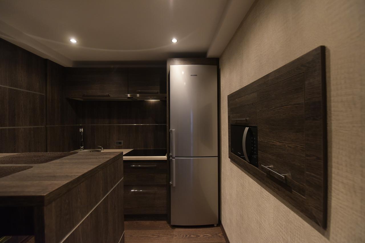 H & V Residence - Bungalow Apartment Arad Exteriör bild