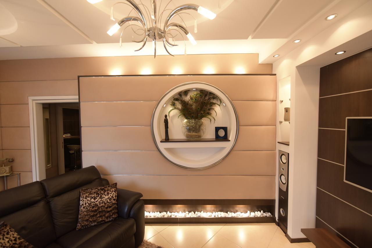 H & V Residence - Bungalow Apartment Arad Exteriör bild